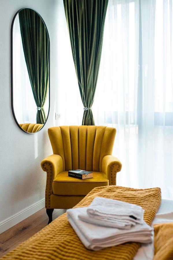 Themuseapartament Alba Iulia Extérieur photo